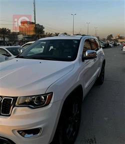 جیپ گراند شیرۆکی